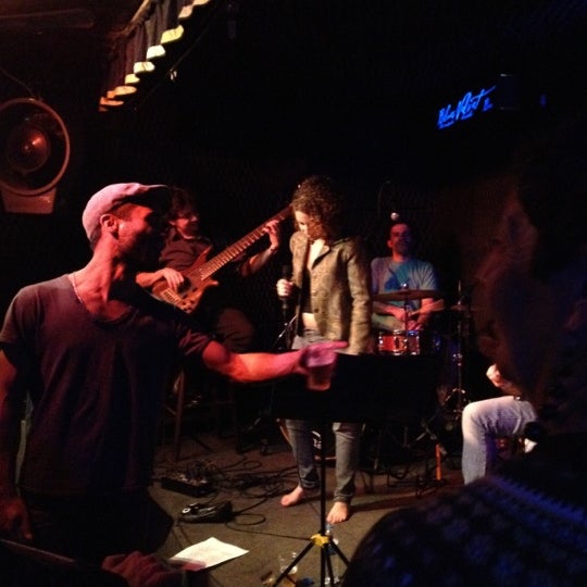 Foto tomada en Blues Velvet Bar  por Bruno L. el 8/31/2012