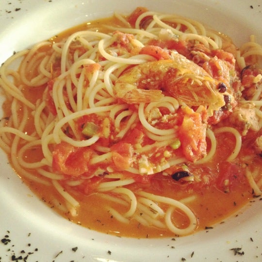 4/15/2012にSérgio S.がRestaurante Dona Florindaで撮った写真