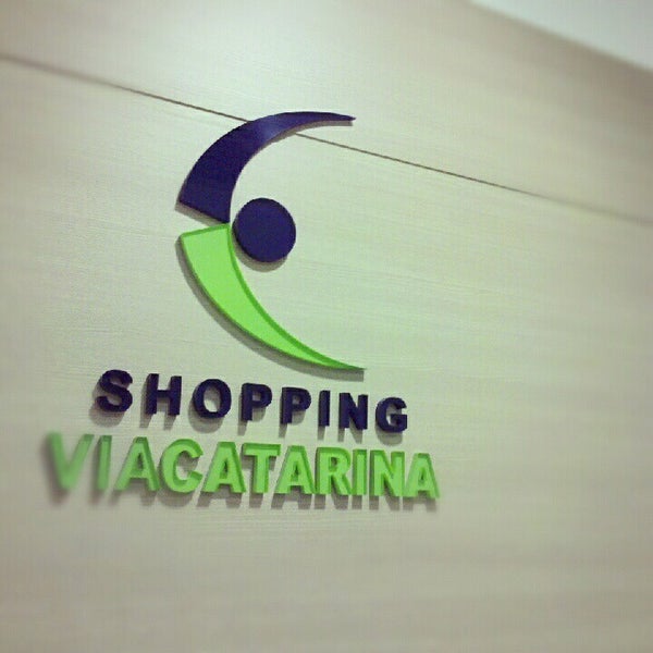 Photo taken at Shopping ViaCatarina by Aline d. on 6/12/2012