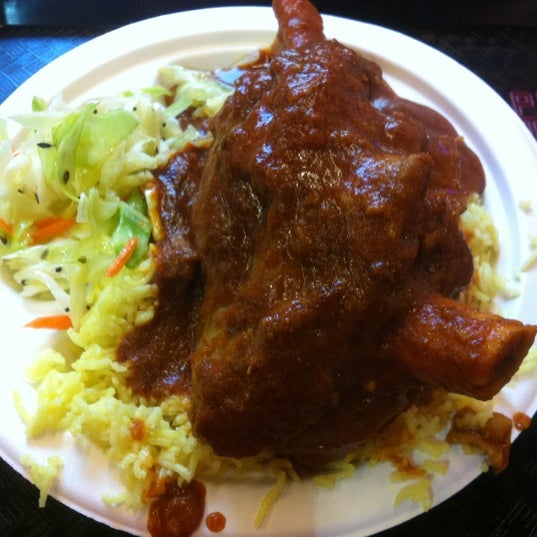 Снимок сделан в Wazwan Indian Cuisine пользователем Tiffany L. 2/21/2012