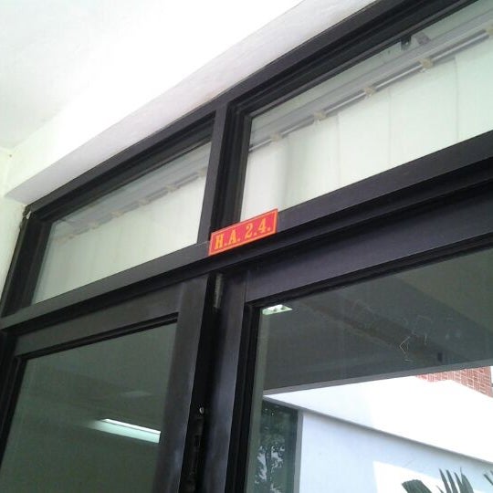 Photos At Fakultas Hukum Ubaya Ha 24 College Classroom