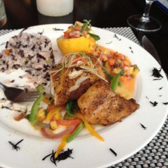 4/29/2012 tarihinde john D.ziyaretçi tarafından Pitahayas Restaurant'de çekilen fotoğraf