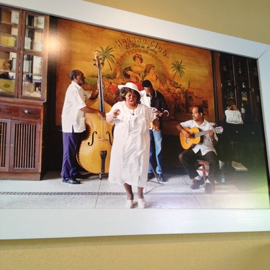 3/31/2012 tarihinde Tracey F.ziyaretçi tarafından Habana&#39;s Cuban Cuisine'de çekilen fotoğraf