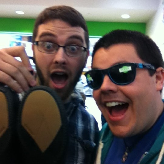 crocs store 12 oaks