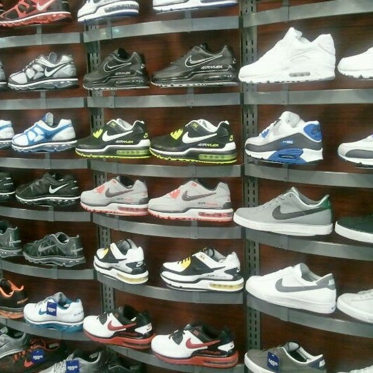 nike store natick mall