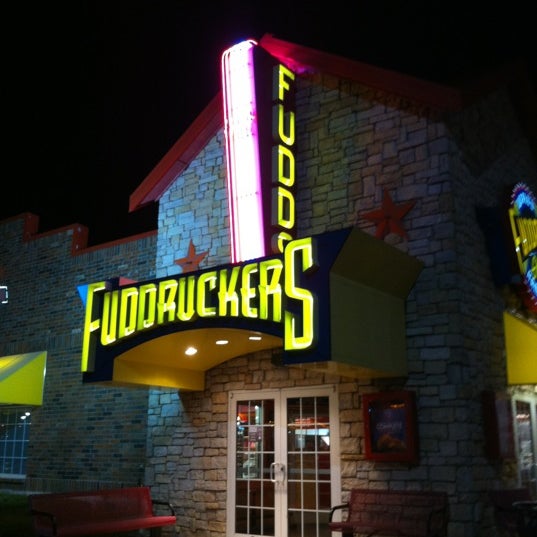 Photo taken at Fuddruckers by Michael M. on 3/10/2012