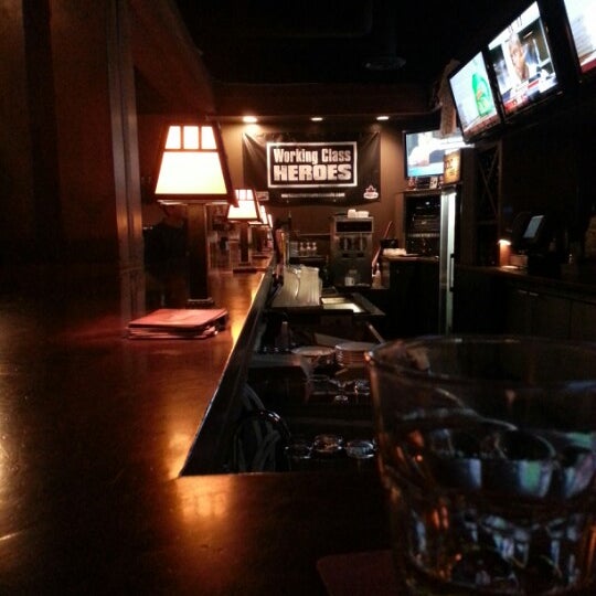 Снимок сделан в Hudson&#39;s Landing Pub пользователем Chris K. 9/6/2012