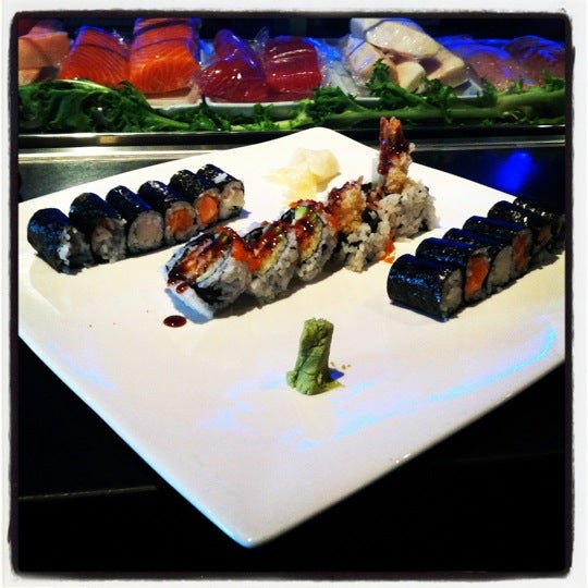 รูปภาพถ่ายที่ Kumo Sushi โดย Lon E. เมื่อ 2/9/2012