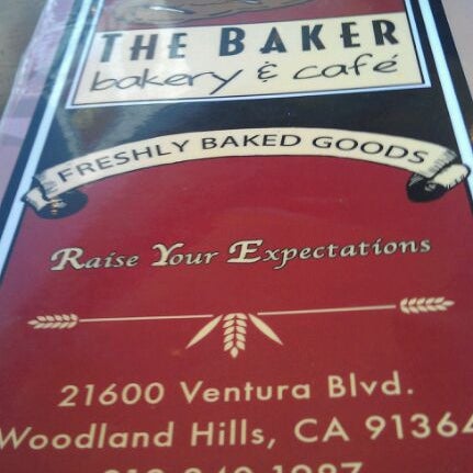 Foto tirada no(a) The Baker Bakery &amp; Cafe por Sebastian M. em 6/8/2012