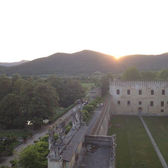 Foto diambil di Castello del Catajo oleh Luca B. pada 5/18/2012