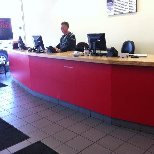 Colonial Nissan Inc Car Dealership in Feasterville Trevose