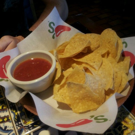 Photo taken at Chili&#39;s Grill &amp; Bar by Kristin R. on 7/13/2012