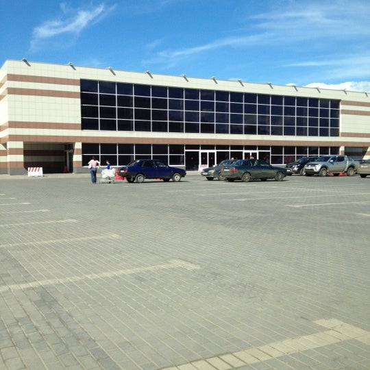 Время простора киров режим работы. Магазин просторы в кирове. Тц время простора киров. Магазин просторы в кирове. Новый простор киров.