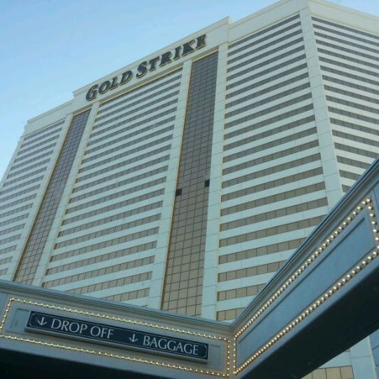Снимок сделан в Gold Strike Casino Resort пользователем Mandy L. 3/5/2012