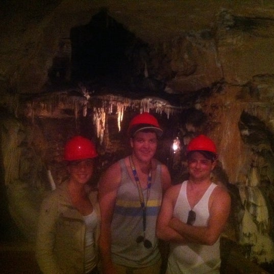 Foto scattata a Seneca Caverns da Amanda M. il 9/2/2012