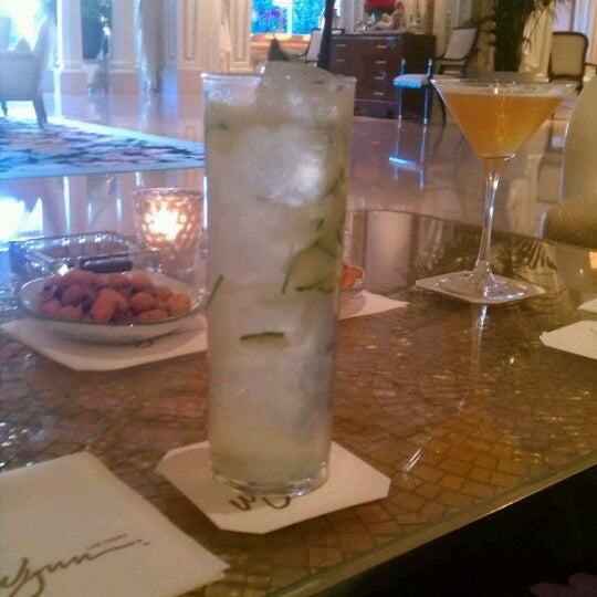 Photo taken at Tower Suite Bar at The Wynn by JEM T. on 3/14/2012