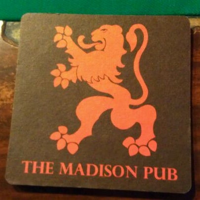 Foto tirada no(a) Madison Pub por Julio Z. em 4/7/2012