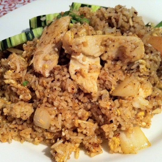Try the advertised daily specials. The Thai Fried Rice with Chicken was delicious and only $5.99