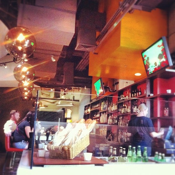8/18/2012にSoo Min P.がPop Kitchen + Barで撮った写真