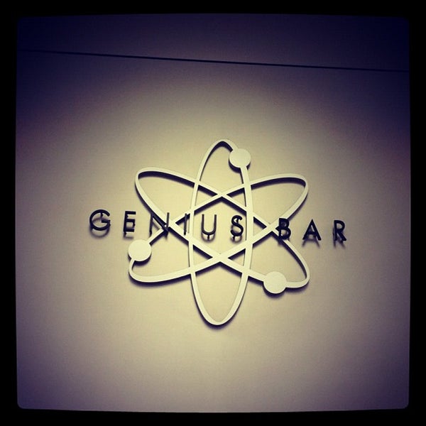 Photos at Apple La Cantera Electronics Store in Northwest Side