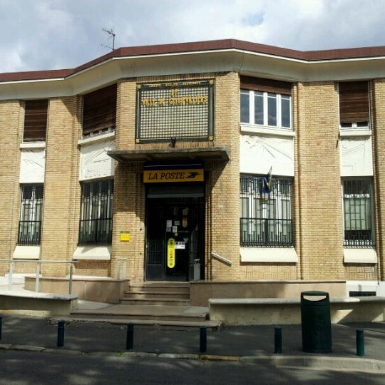Bureau De Poste Des Gresillons Gennevilliers 31 Rue Francois Kovac