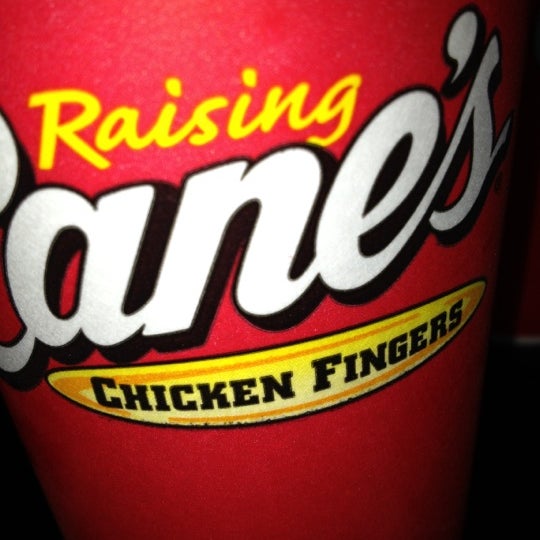 6/17/2012 tarihinde Yong B.ziyaretçi tarafından Raising Cane&#39;s Chicken Fingers'de çekilen fotoğraf