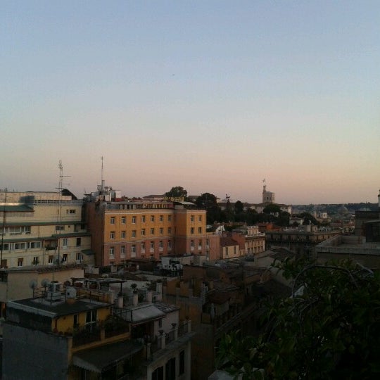 7/19/2012 tarihinde Giuseppe T.ziyaretçi tarafından Boscolo Aleph Hotel'de çekilen fotoğraf