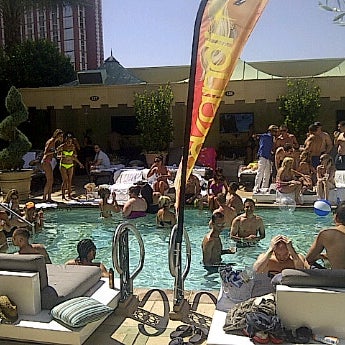 Photo taken at Azure Luxury Pool (Palazzo) by Edgar A. on 5/19/2012