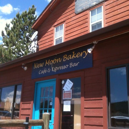5/27/2012にJim B.がNew Moon Bakery and Cafeで撮った写真