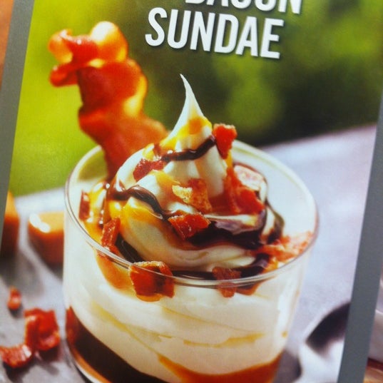 Burger King Fast Food Restaurant in N. Easton