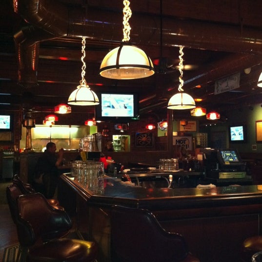 4/3/2012にRyan C.がHenry&#39;s Great Alaskan Restaurantで撮った写真