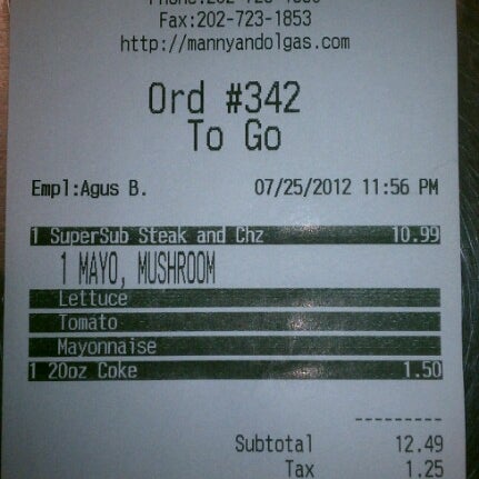 Foto diambil di Manny &amp; Olga’s Pizza oleh Ace W. pada 7/26/2012