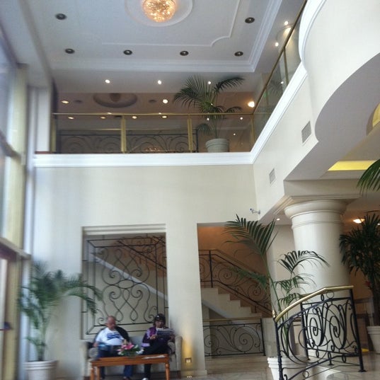 รูปภาพถ่ายที่ Intersur Recoleta Hotel โดย Karin A. เมื่อ 9/11/2011