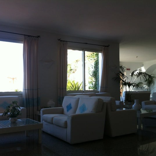 8/24/2012 tarihinde Don L.ziyaretçi tarafından Hotel Gabbiano Azzurro'de çekilen fotoğraf