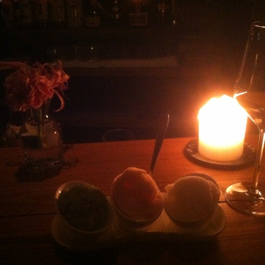 6/30/2012にAshley R.がTolani Wine Restaurantで撮った写真
