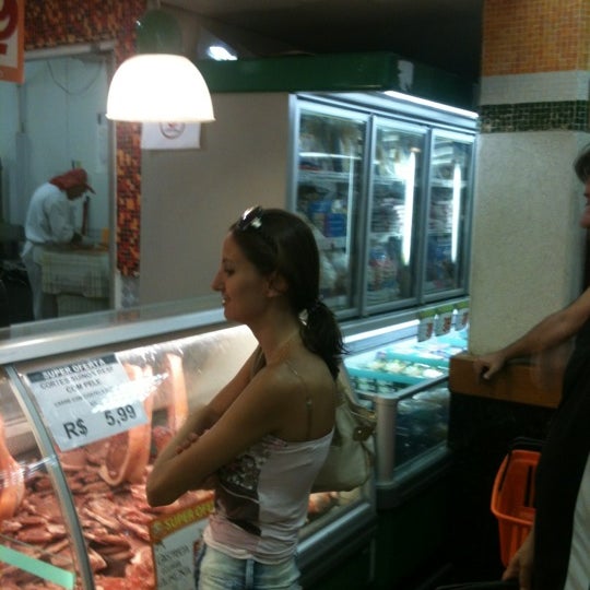 Foto diambil di Sonda Supermercados oleh Guilherme G. pada 2/26/2012