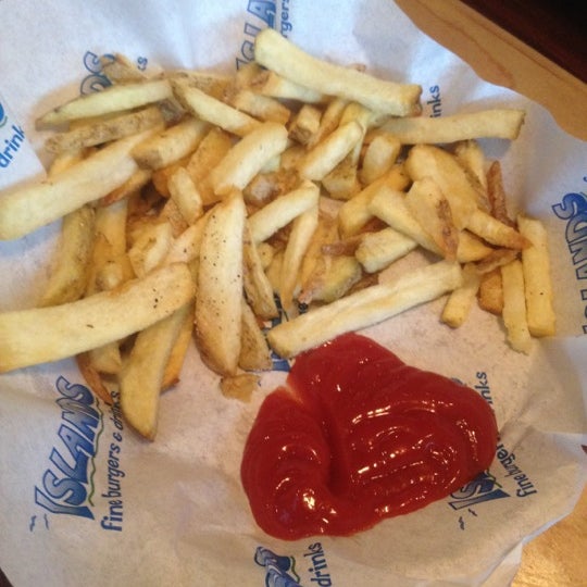 Ask for your bottomless fries when you first order so that you can start eating them while waiting for the rest of your meal to arrive.