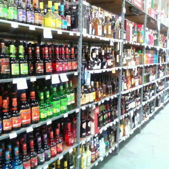 Photo taken at Randall&#39;s Wines &amp; Spirits by Mark P. on 2/15/2012