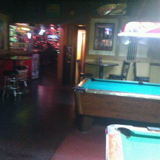 Hi Brow Dive Bar in Upland