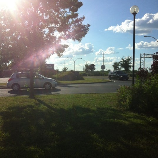 Walmart Supercentre Grande surface à SaintBrunodeMontarville
