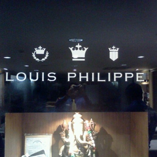 Louis Philippe Exclusive Showroom - Kochi, Kerala