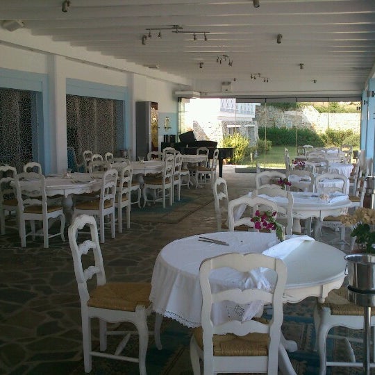 Foto scattata a Kivo Restaurants da Olia il 9/7/2012