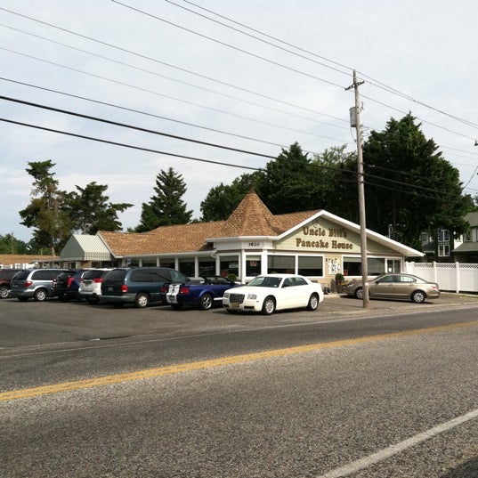 Photo taken at Uncle Bill&#39;s Pancake House by Adam T. on 7/13/2012