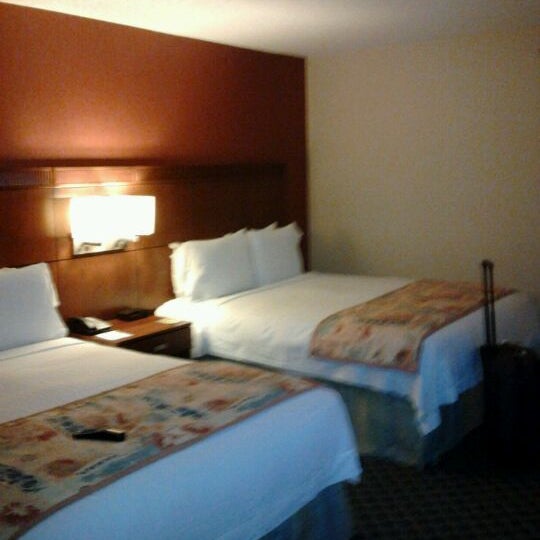 Photo taken at Courtyard by Marriott Albuquerque by Cassandra T. on 10/21/2011