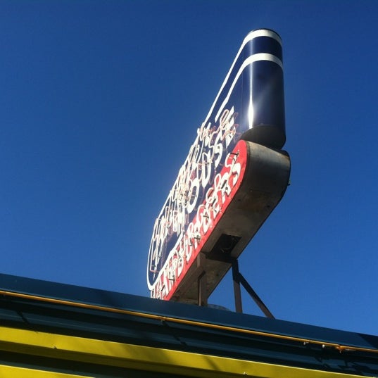 1/29/2012 tarihinde Ira S.ziyaretçi tarafından Burger House'de çekilen fotoğraf