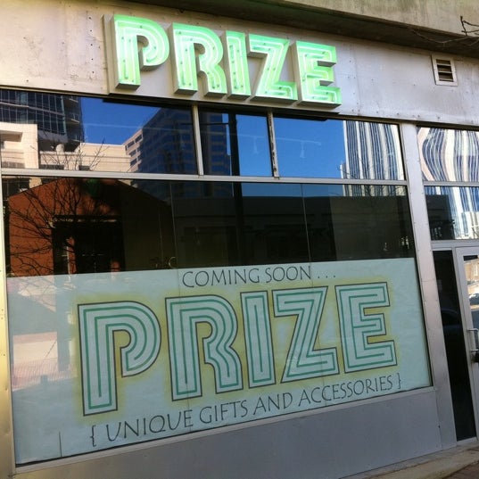 Foto tomada en PRIZE: An Urban Department Store  por Lisa B. el 3/6/2011