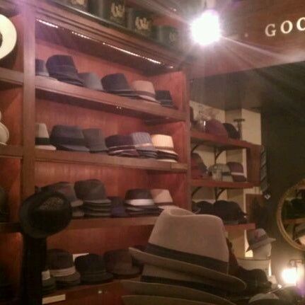 Foto diambil di Goorin Bros. Hat Shop oleh A E. pada 11/14/2011