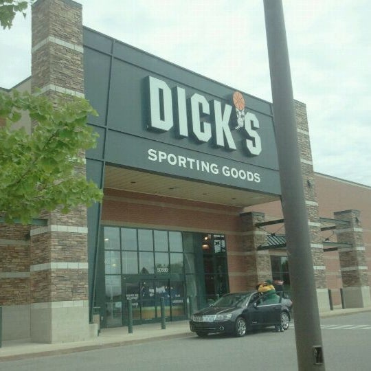 DICK'S Sporting Goods 50580 Waterside Drive