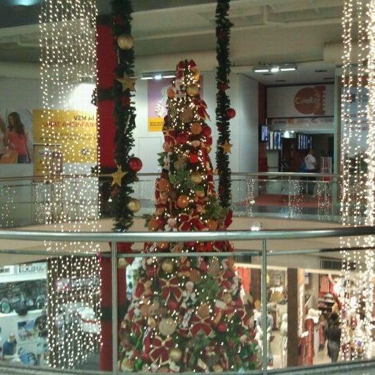 Photo taken at Shopping Norte Sul by Leonardo E Kássia G. on 11/21/2011