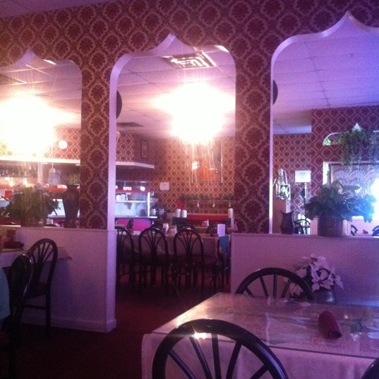 Foto tomada en Bombay Grill Indian Restaurant  por Tania Q. el 8/18/2011